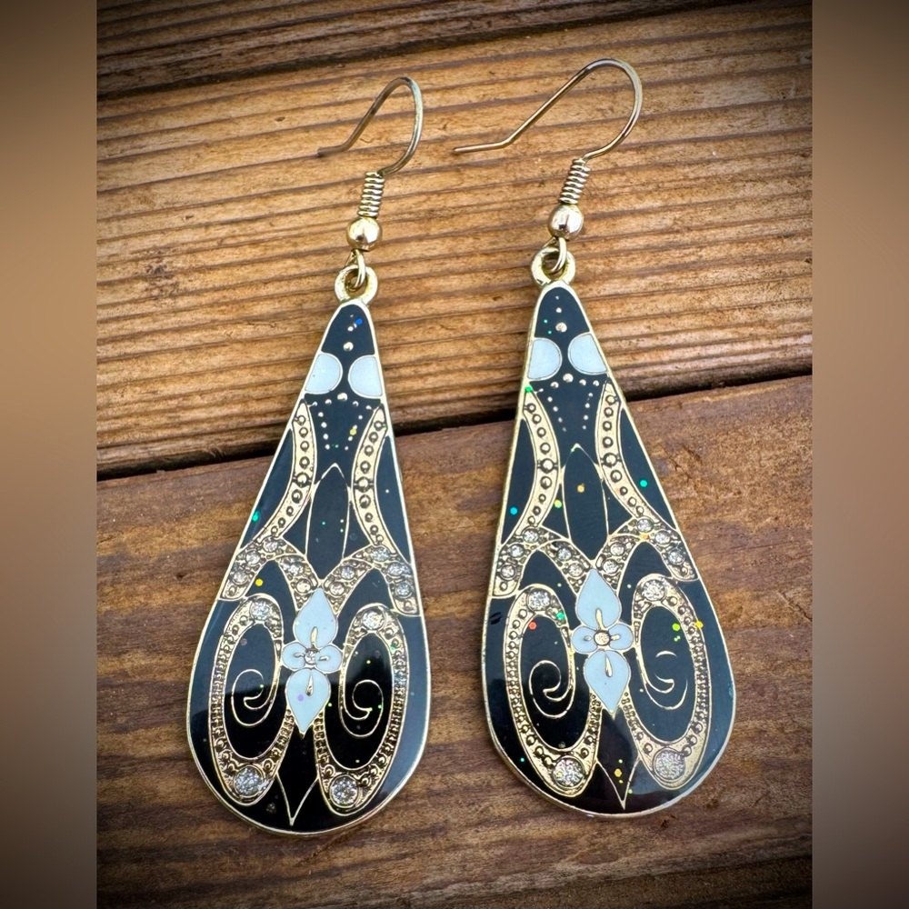🌜ModCloth🌛Vintage Beautiful Earrings